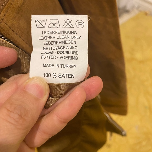 Leather jacket - Picture 3 of 4